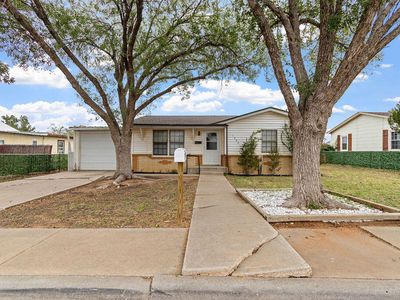 Property at 1006 NW 1st Pl, Andrews, TX