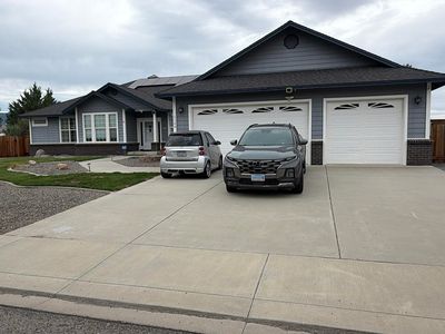 1140 Country Club Dr