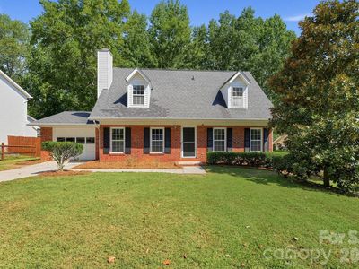 6240 Round Hill Rd