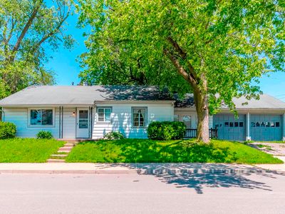 1024 Greenlawn Ave