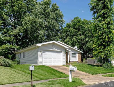 2675 Lindsay Ln