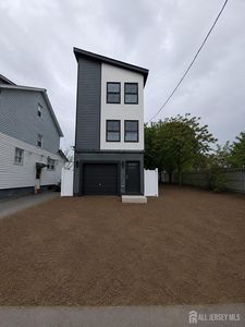 15 Chestnut Ave