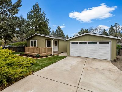 1030 SE Castlewood Dr