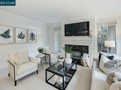 5913 Horsemans Canyon Dr APT 6B