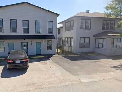 215 Hyde Park Blvd #12