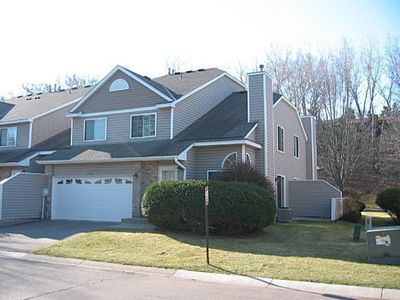 1068 Fillmore Cir NE
