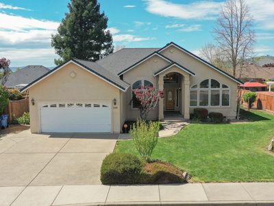 160 Keystone Way
