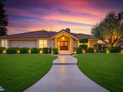 7225 Noah Ave