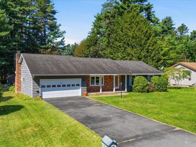 14 Crownwood Ln
