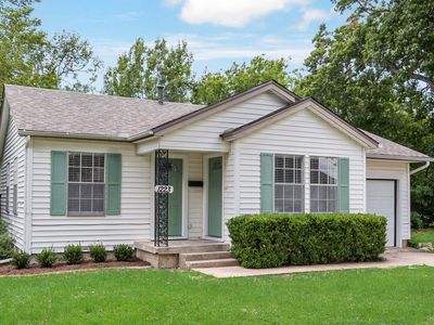 1223 Casa Vale Dr