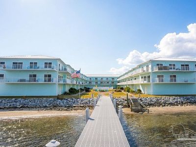 952 Sound Harbor Cir