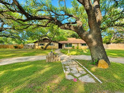 26 SUNRISE DR