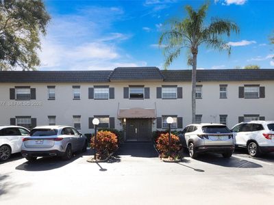 5661 SW 2nd Ct APT 101