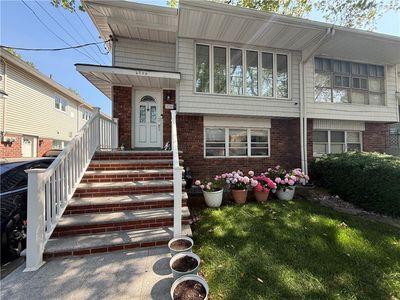 2209 E 57th Pl