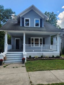 227 S Main St