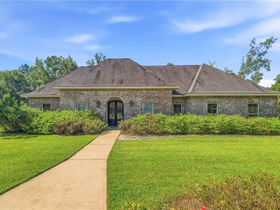 1450 Lake Dr