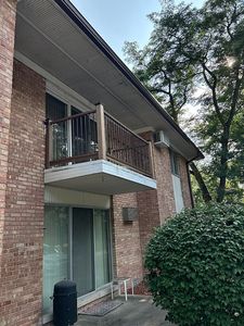 1261 Island Dr APT 204