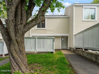 2403 S Rockport Court