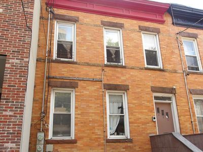 458 E New York Ave