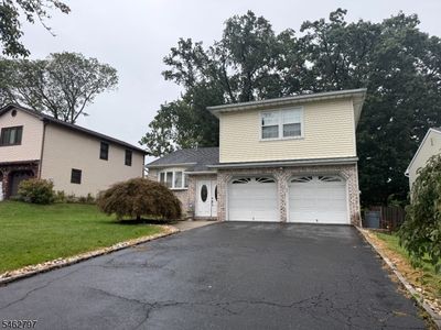 824 Creslyn Ct