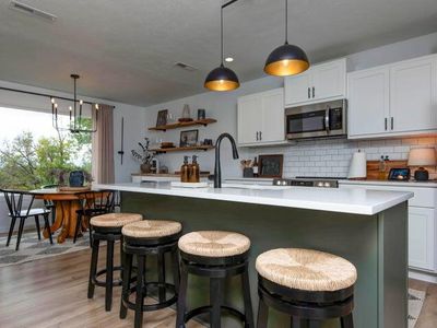 404 N Cheyenne Valley Road