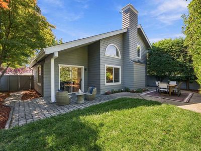 706 Newport Cir
