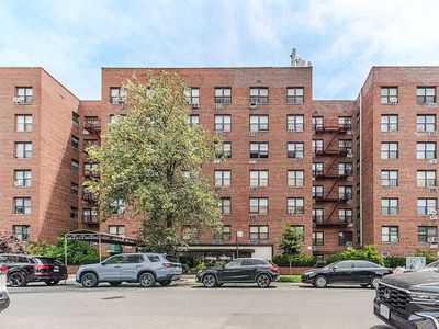 1577 E 12th St #7H