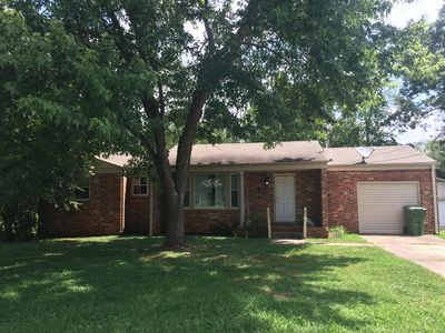 2610 Brookline Dr NW