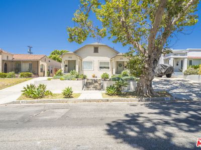 1011 S Plymouth Blvd