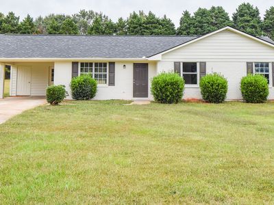 111 Meadowview Ln