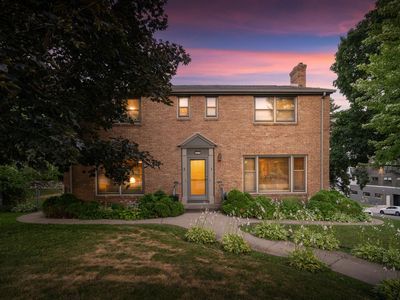 444 Lexington Pkwy S #2