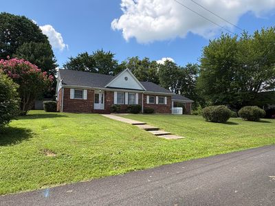 123 Willett St