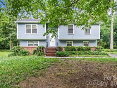 7301 Park Vista Cres