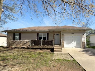 1507 W Meadow Street