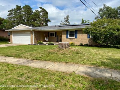 1023 E Colonial Park Dr