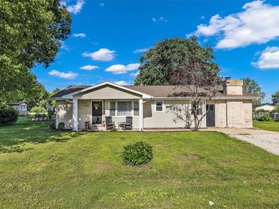 Property at 904 S Washington St, Sullivan, IL
