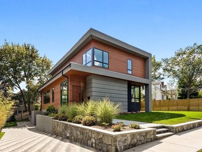 90 Auburndale Ave
