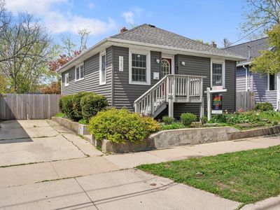 2242 East Johnson Street