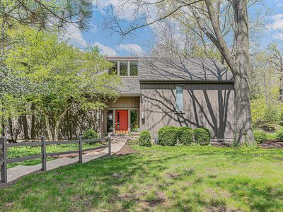 744 Old Barn Rd APT A