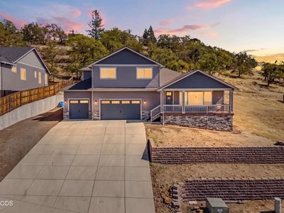 Property at 332 Avalon Ter, Eagle Pt, OR