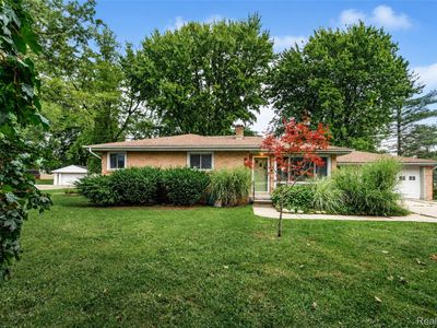 4499 S Linden Rd