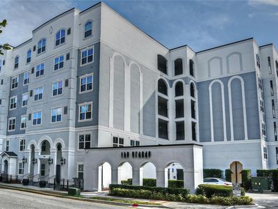 304 E South St UNIT 4027