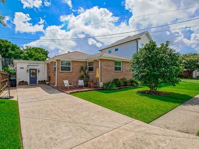 1349 Sylvia Ave