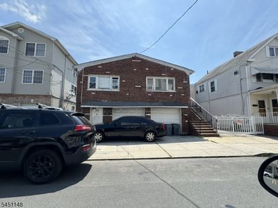 31 Bank St