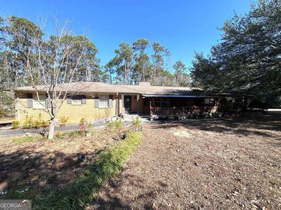 Property at 172 W Leo Trapnell Ave, Lyons, GA