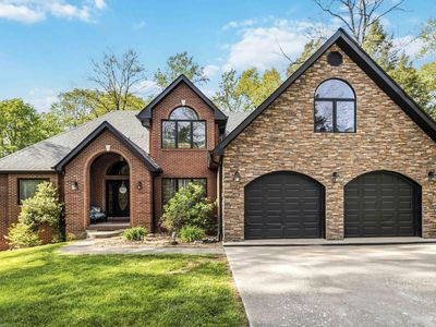 90 Briar Ln