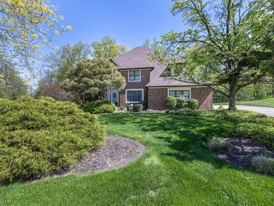 8051 Valleyview Ct