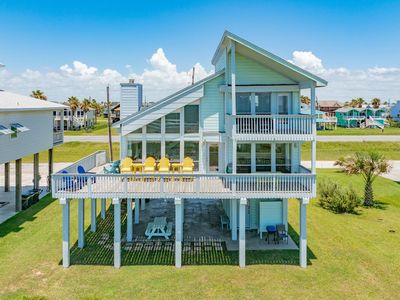 21916 Kennedy Dr