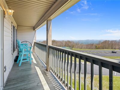 301 Pinnacle Inn Road #3310