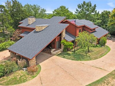 402 Lees Circle Dr